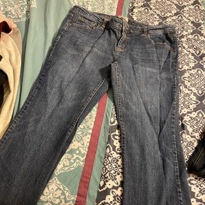 Aeropostale Chelsea Bootcut in 15/16 Short!